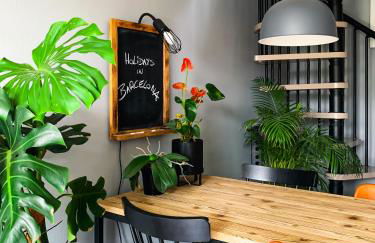 Incredible 2BR Penthouse with Urban Rooftop Garden - Foto 11