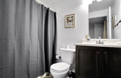 5 Bedroom Suites Hot Tub Jacuzzi Tub & Game Room - Photo 51