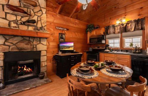 Cozy Cabin Retreat Near Helen Hot Tub Fireplace - Foto 6