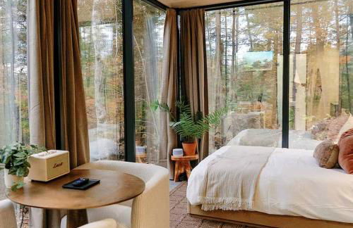 Heartleaf | Modern Lux Mirror Home | HotTub - Foto 1