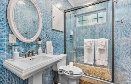 The Modern Castle Canal View Access Rooftop Living Greenhouse VlLLAS - Foto 47