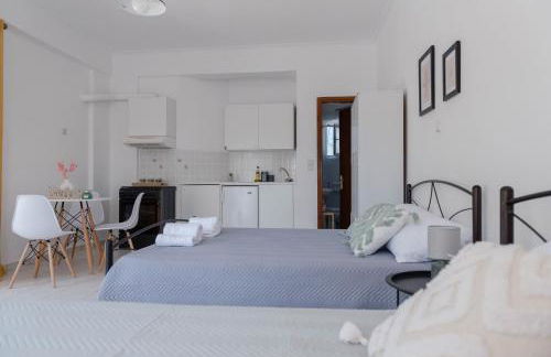 Muses_Calliope, Chios - Foto 2