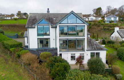 Spacious Coastal Retreat with Sea Views - Foto 75