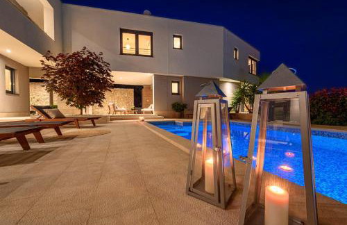 Luxury villa Adris with heated pool, Gym, sauna - Split - Photo 6