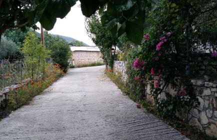 The Stone House-Zacharatos Nikolaos - Photo 2