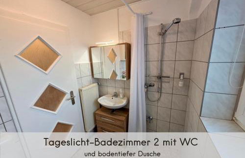 Das Waldhäuschen - bis 10 Personen, 4 Schlafzimmer, 2 Bäder, Tischkicker, kostenlose Parkplätze, WLAN, Smart-TVs - Foto 18