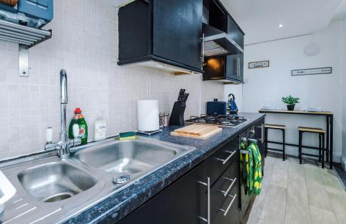 Luxury 1 bedrooom house, sleeps 4, free parking - Foto 16