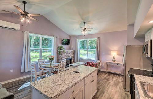 Relax Fireside! Retreat 16 Mi to Camelback Resort - Foto 9