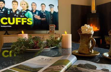 Romantic Luxury Cabin & Hot Tub near New Forest Dorset - Photo 27