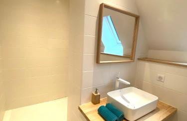 Le Pressoir du Château de Neuville - Piscine chauffée - Jeux - Forêt - Foto 43