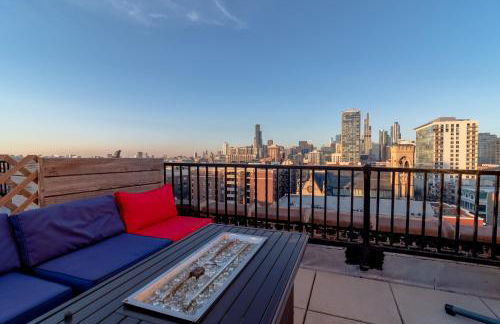 McCormick Place 3BR Luxury Penthouse Duplex with Personal Rooftop and Optional Parking for 8 guests in Chicago South Loop - Foto 13