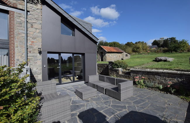 Charming Holiday Home in Sainte-ode With Terrace - Foto 12