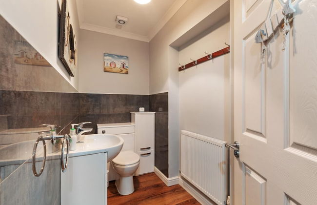 Hazelglade Cottage - Hot Tub, Games Room, Pet Friendly - Photo 35