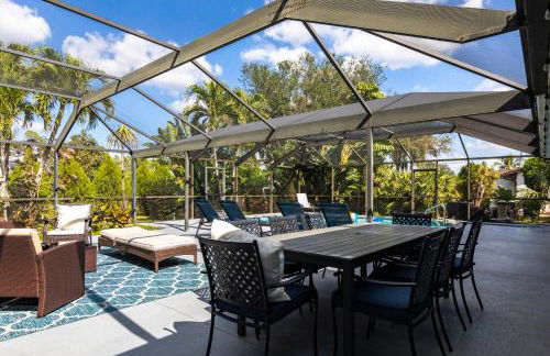 3BR With HUGE 2k sq ft Lanai & Seasonally Heated Pool - Foto 11