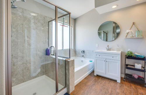 Large Las Vegas Home with Pool, Hot Tub and Game Room - Foto 17