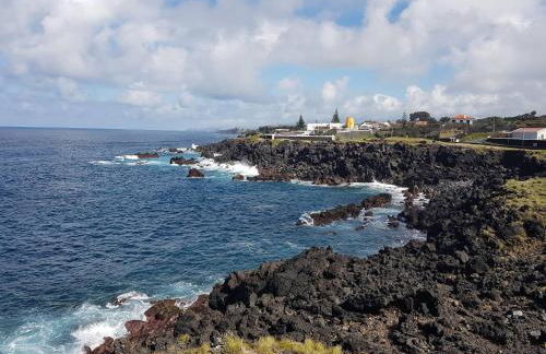 Seaside Azores Villa with natural pool, terrace & barbecue - Photo 32