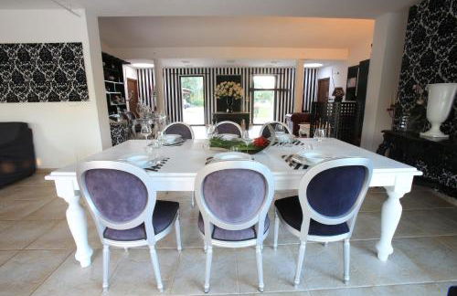 Villa con parco e piscina - Foto 22