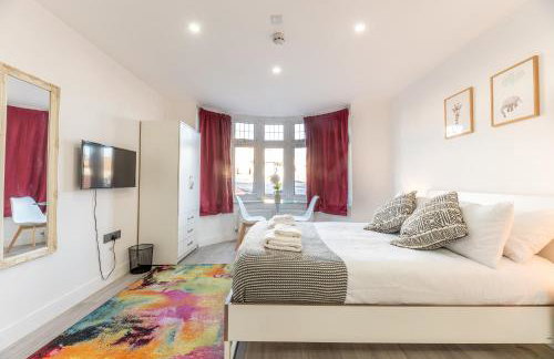 Stylish modern studio with parking London - Pass the Keys - Photo 1