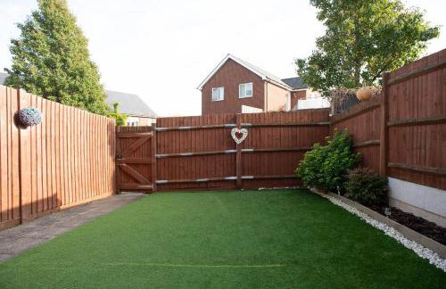 Cosy townhouse, new build, 5 bedrooms, Sleeps 8, Free Parking - Foto 12