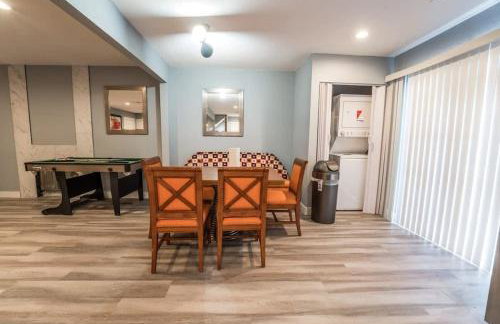 Luxury Living Just Steps from the Strip - Foto 13