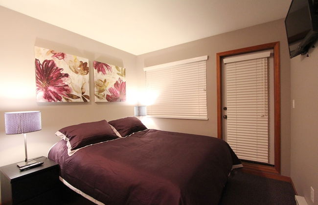 Sunpath Condos by Whistler Retreats - Photo 3