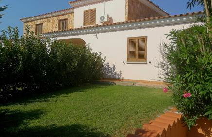 Appartamento Residenziale Trilocale 4 posti letto via Sardegna San Teodoro - Foto 2