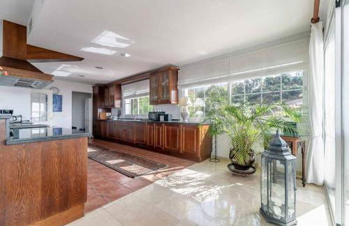 49-Exclusive Villa With Private Pool & Breathtaking Views in Mijas! - Photo 13