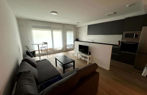 Apartamento con Terraza y Parking, para temporada, minimo un mes - Foto 1