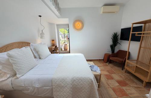 Villa climatisée, Golfe Saint Tropez, 12 pers, 4 suites, Piscine chauffée, Hammam, Spa, Billard, Pétanque, Wifi professionnel haut débit - Photo 22