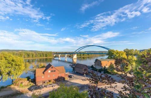 Custom Waterfront Lodge, 4 bed, 4 Bath, Sleeps 12! - Foto 52