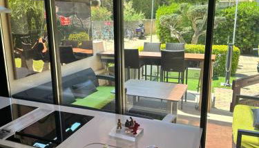 Rez de jardin OU ascenseur 4 ieme PISCINE -WIFI-Dans le Village naturiste holidaysochic - Foto 2