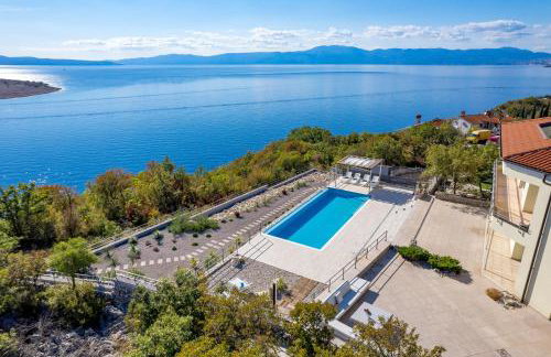 Luxury Villa Oštro with pool & Krk bridge view - Photo 53