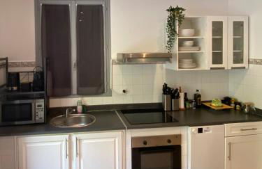 Villa Serenice - F2 au calme, climatisé, WIFI et parking gratuit - Foto 9