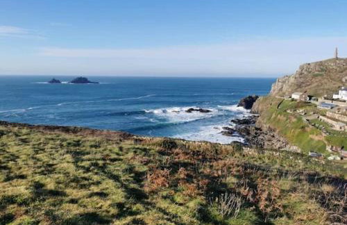 The Flower House - Photo 16