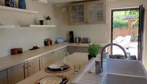 Chambre avec cuisine, vue et piscine privée au cœur du Beaujolais - Foto 3