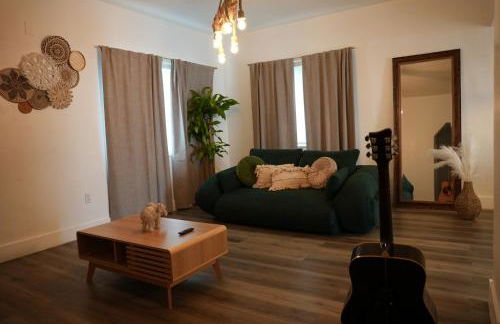 Near Brickell, Beach & Port 10min, Style & Comfort - Photo 18