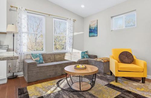 Cozy Comfort near Fountain Square- Downtown Indy - Photo 4