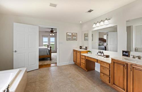 Getting Nauti at the Bay - Foto 15