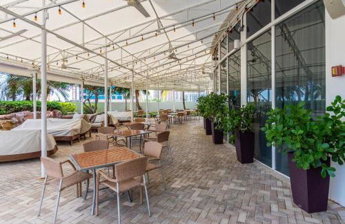 TRUMP INTERNATIONAL BEACH RESORT 2 BEDROOM APARTMENT 1600 Sf Ocean and Bay View - Foto 62