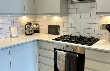 Beach from the Balcony, ensuite and private parking - Photo 19