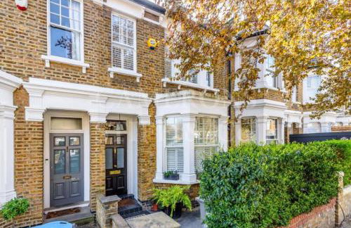 Stunning 3 Bed Victorian House - Idyllic Location - Foto 7