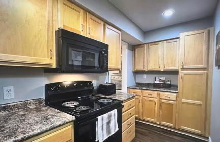 No Putts Given. Cozy home on Par 4, free Golf Cart and Pool access - Photo 15