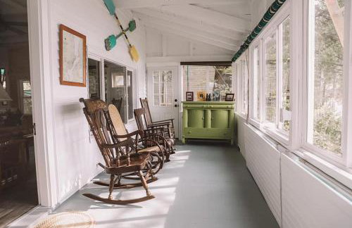 Beautiful Lake Champlain Lake Home with Private Beach - Foto 32