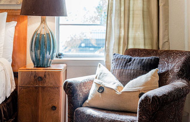 Mr. Wilson - Photo 9