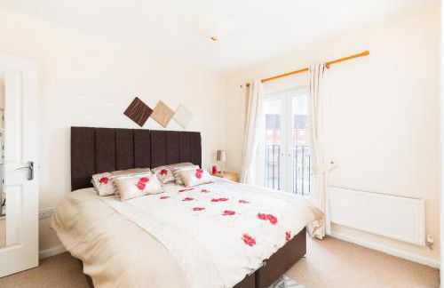 6 bed house with free secure parking & 3 bathrooms - Photo 13