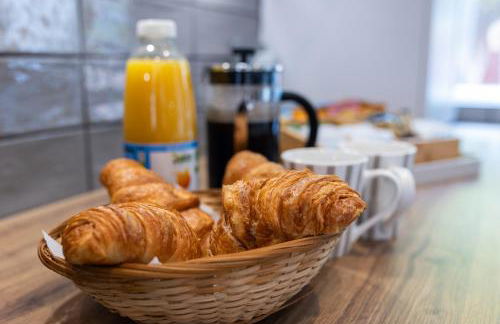 Modern 4BR House - Sleeps 10 - Central Birmingham - FREE Parking - Foto 49