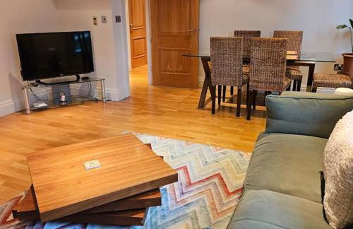 Charming Two Bedroom apartment with Balcony - Foto 2