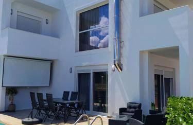 Rosemary Rhodes Villa - Photo 30