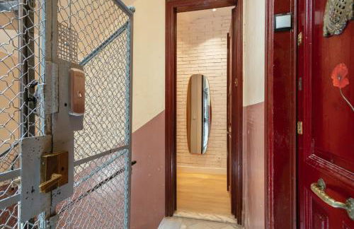 Newly Renovated Stylish Eixample - Great Location - Photo 34