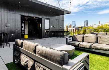 Downtown Nashville 2BR Condo Balcony & Parking Near Broadway - Foto 2